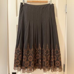 Nic + Zoe • Black Embroidered Mesh Midi Skirt • Women’s 10 • Scalloped Hem